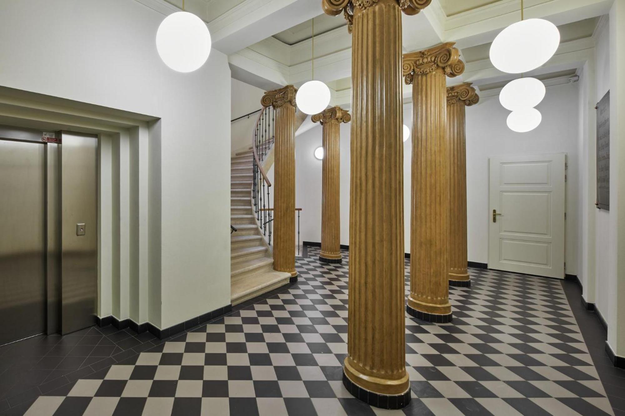 Deluxe Condo near Wenceslas Square by Prague Days Exterior foto