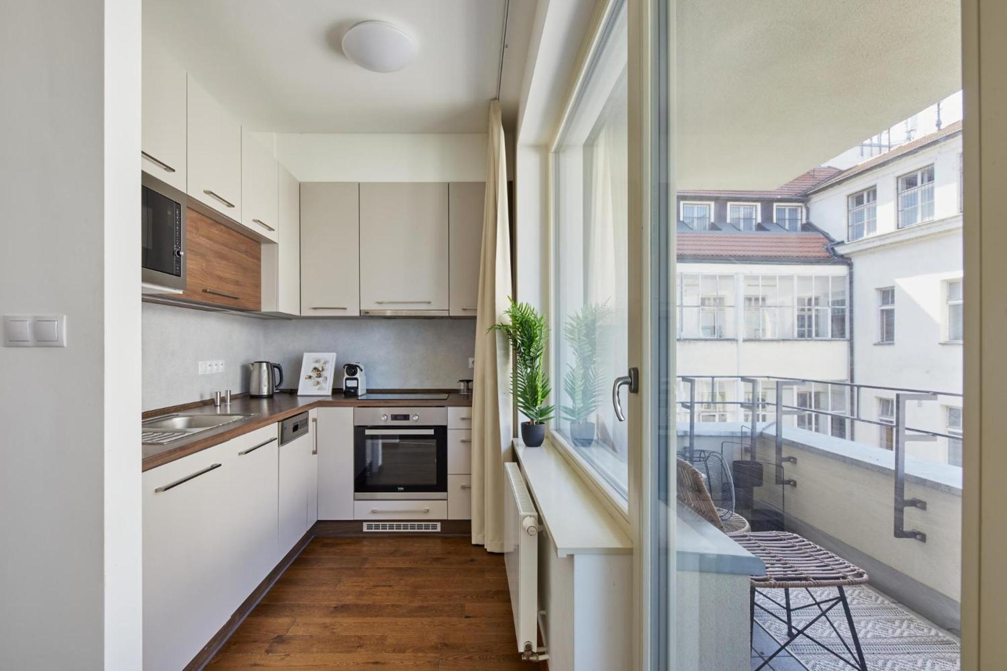 Deluxe Condo near Wenceslas Square by Prague Days Exterior foto